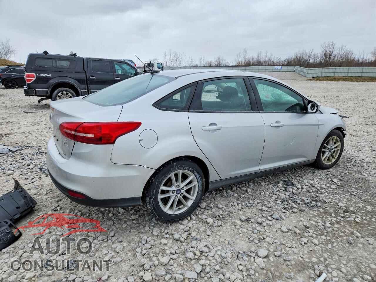 FORD FOCUS 2018 - 1FADP3F24JL280390