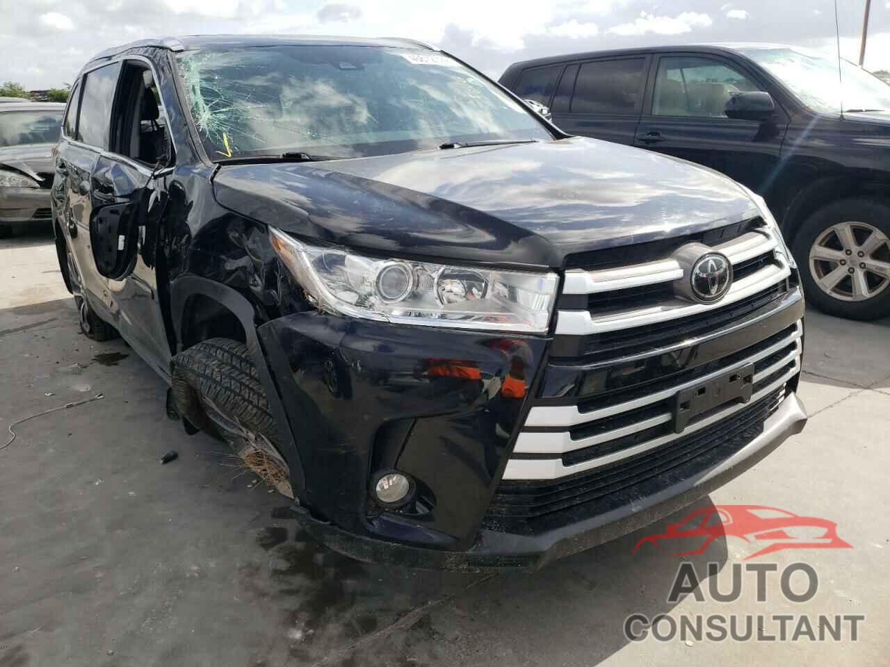 TOYOTA HIGHLANDER 2018 - 5TDJZRFH4JS560629