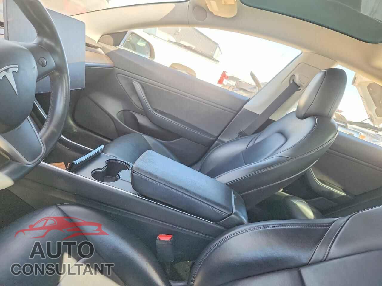 TESLA MODEL 3 2019 - 5YJ3E1EA0KF400182