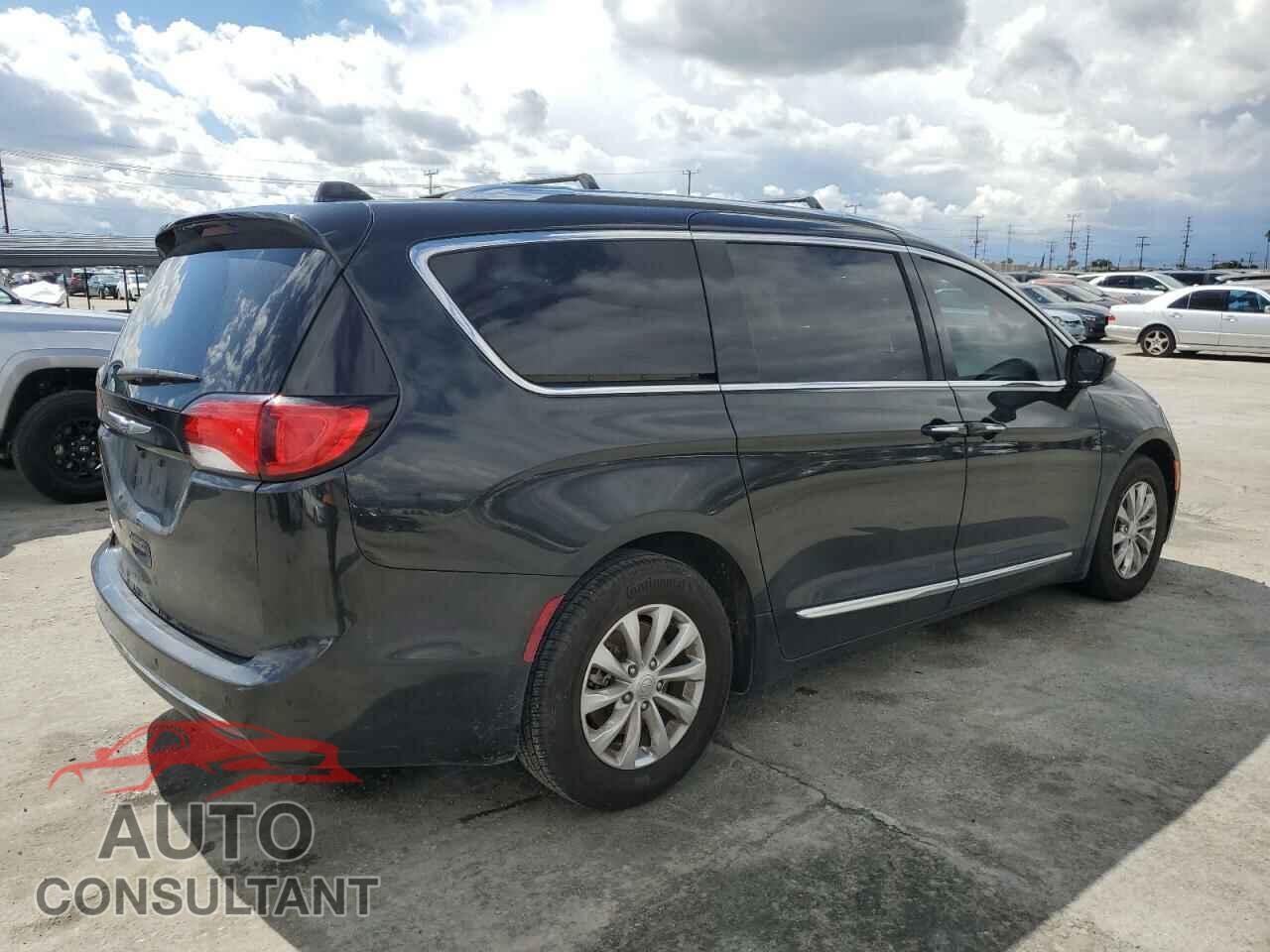 CHRYSLER PACIFICA 2018 - 2C4RC1BGXJR277101