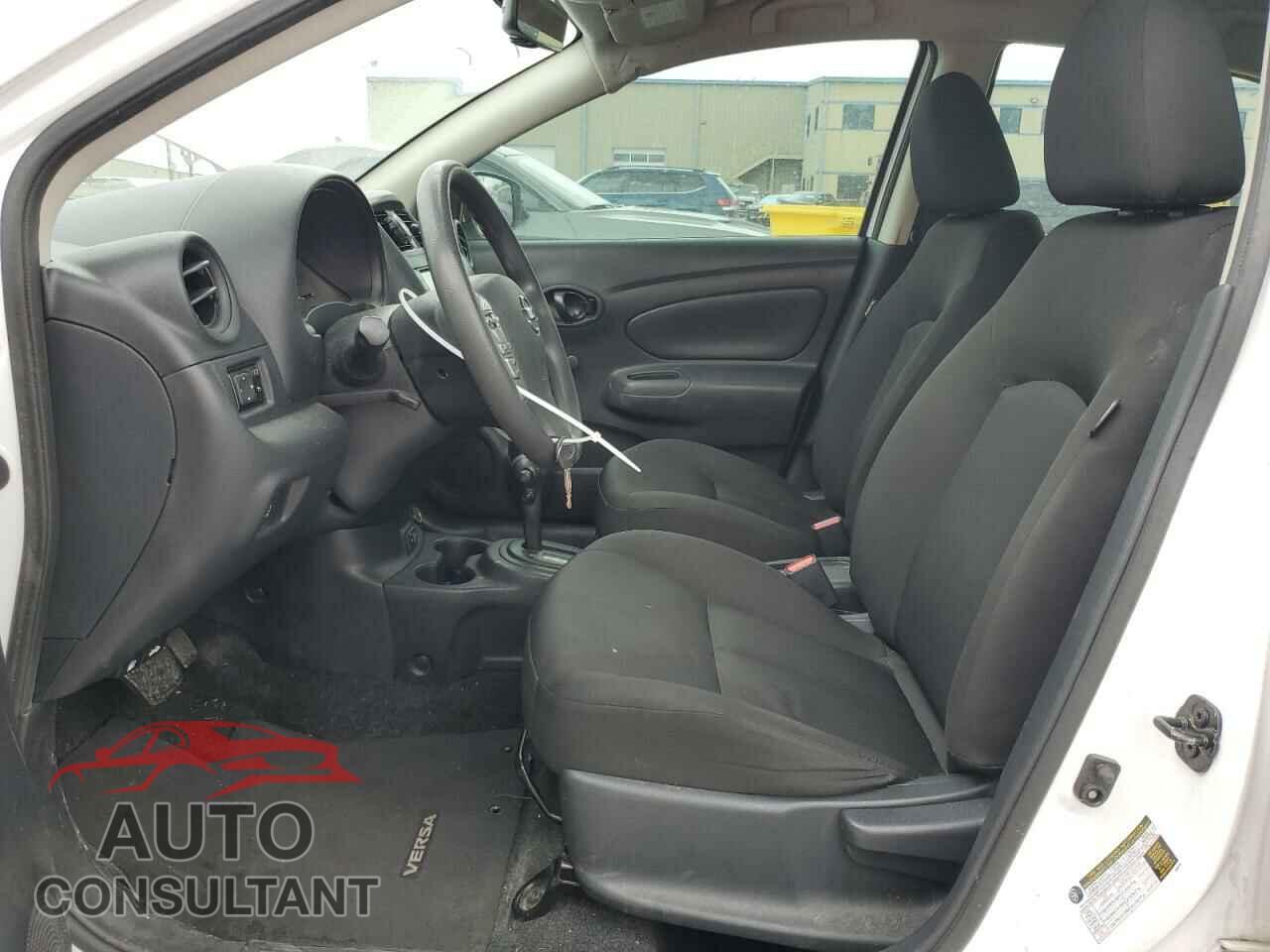 NISSAN VERSA 2019 - 3N1CN7AP3KL812260