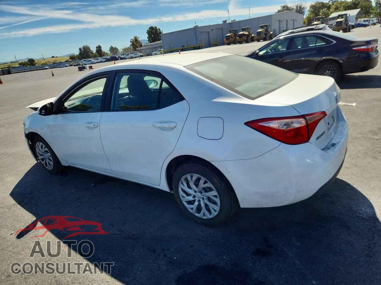 TOYOTA COROLLA 2017 - 5YFBURHEXHP727357