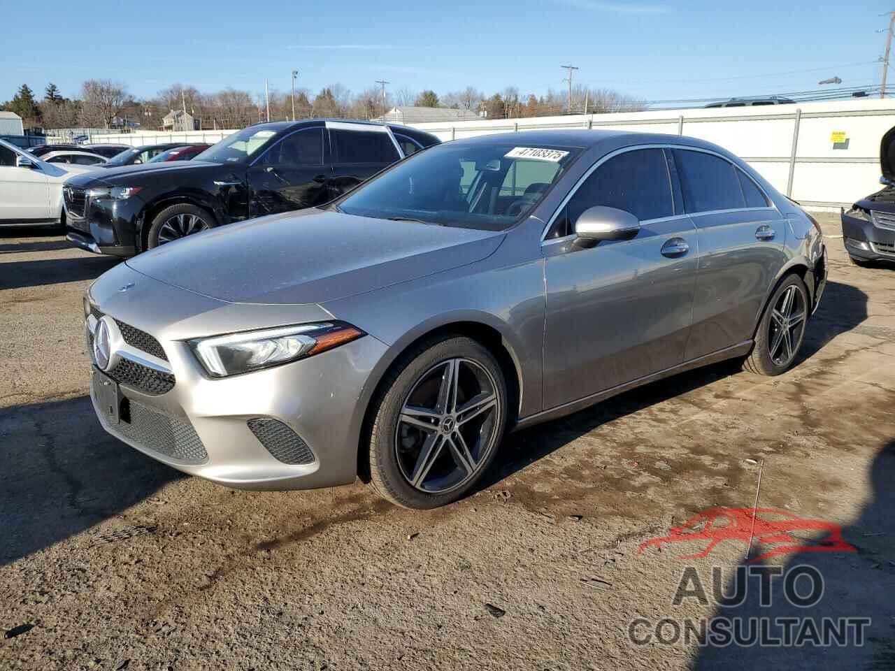 MERCEDES-BENZ A-CLASS 2019 - WDD3G4FB8KW026554