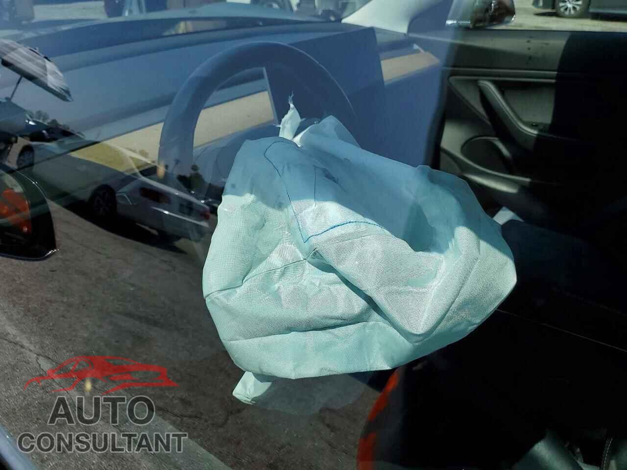 TESLA MODEL 3 2018 - 5YJ3E1EA2JF059494