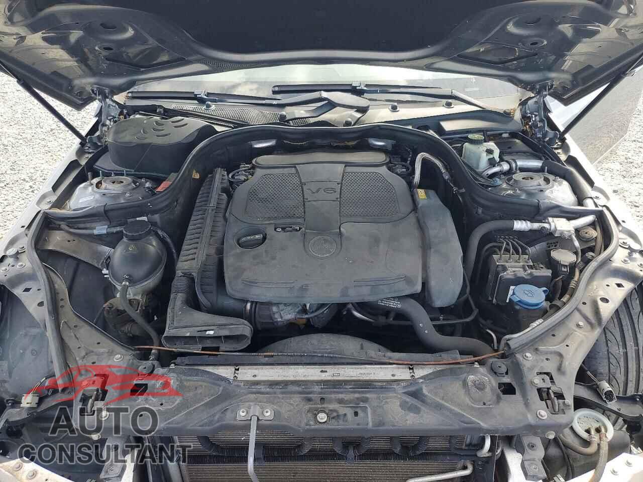 MERCEDES-BENZ E-CLASS 2012 - WDDHF5KB0CA561204
