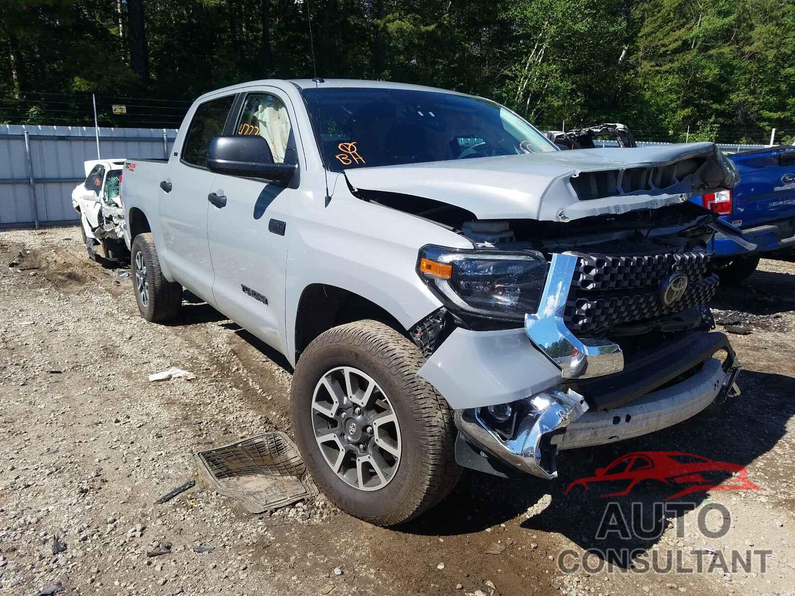 TOYOTA TUNDRA 2019 - 5TFDY5F1XKX840871