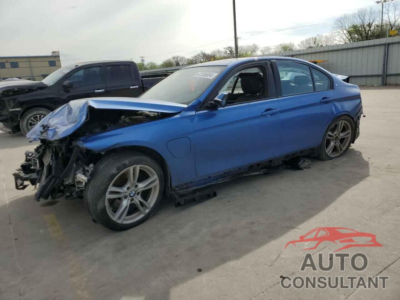 BMW 3 SERIES 2017 - WBA8E1C36HA029439