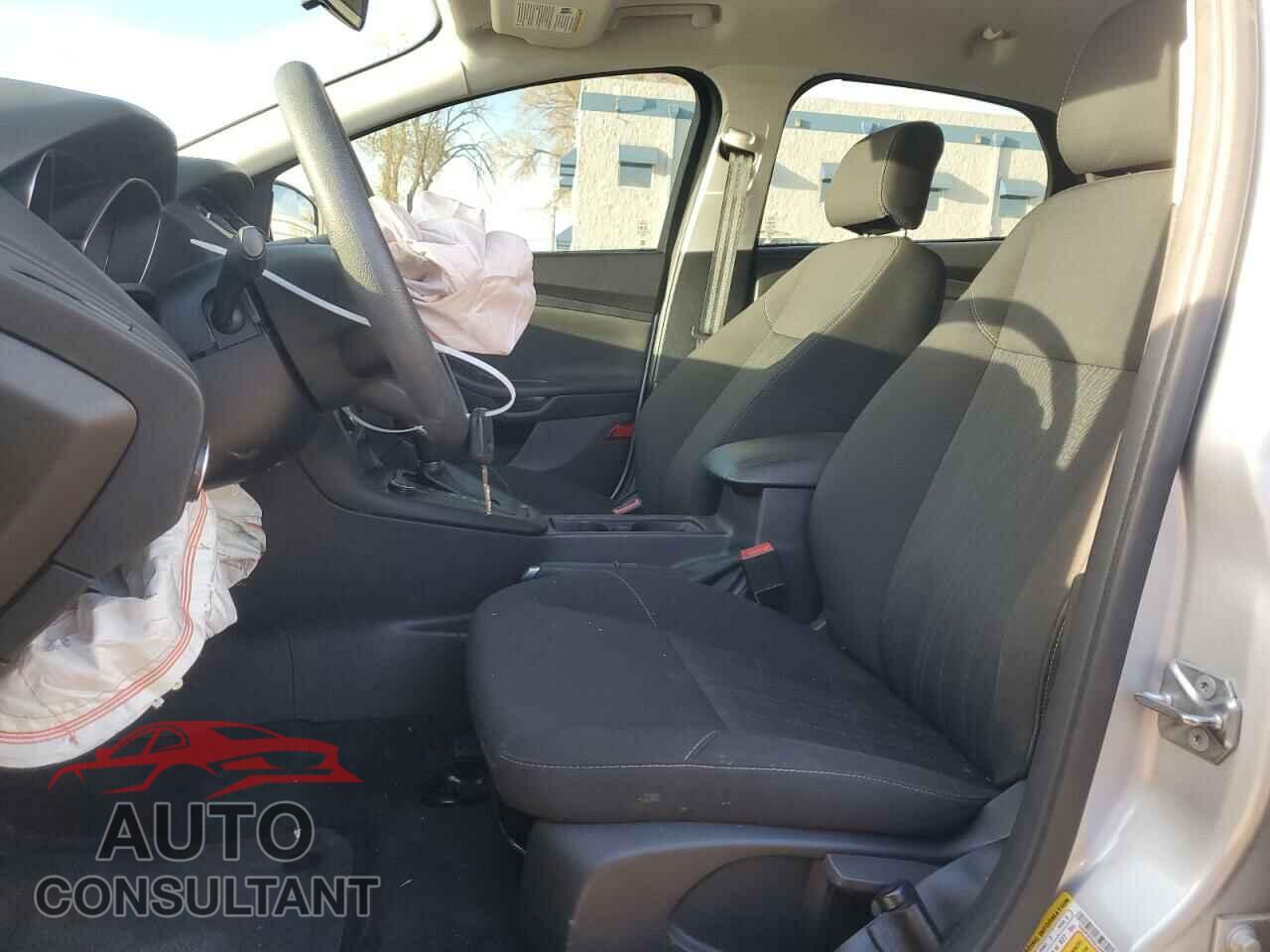 FORD FOCUS 2016 - 1FADP3F23GL340992