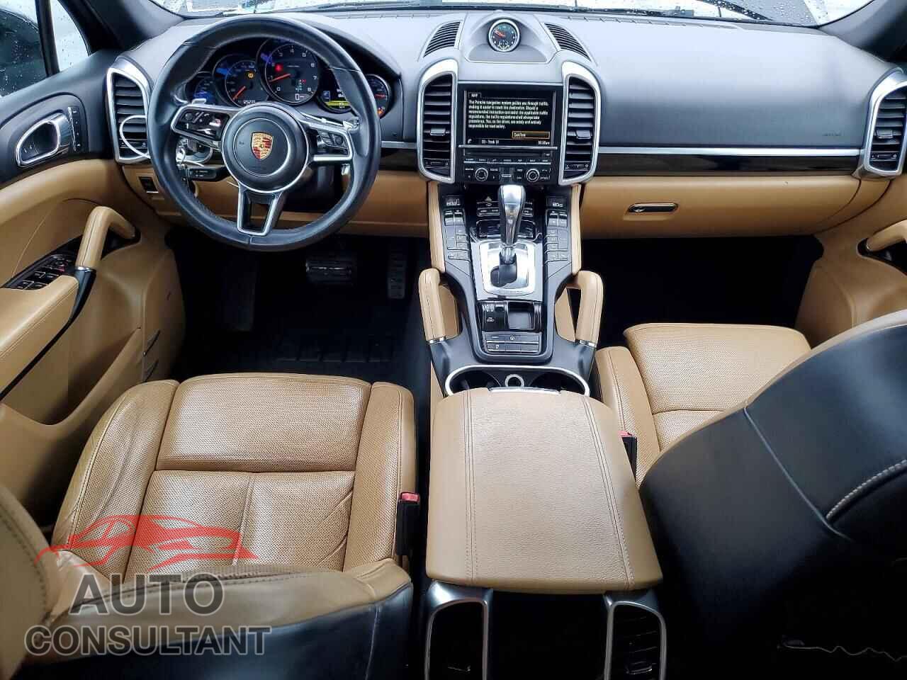 PORSCHE CAYENNE 2016 - WP1AA2A28GLA05239