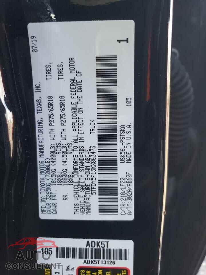 TOYOTA TUNDRA 2019 - 5TFDY5F13KX863473