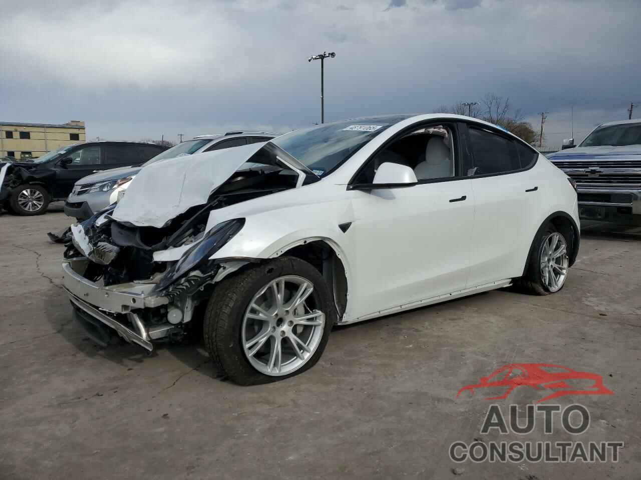 TESLA MODEL Y 2024 - 7SAYGDED5RF045017