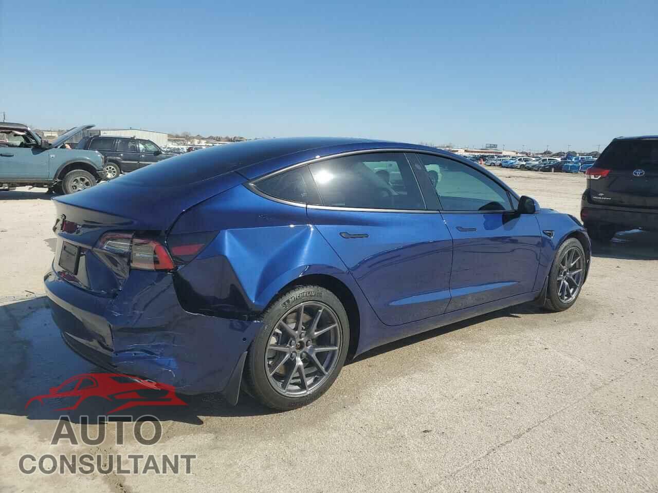 TESLA MODEL 3 2022 - 5YJ3E1EA8NF322335