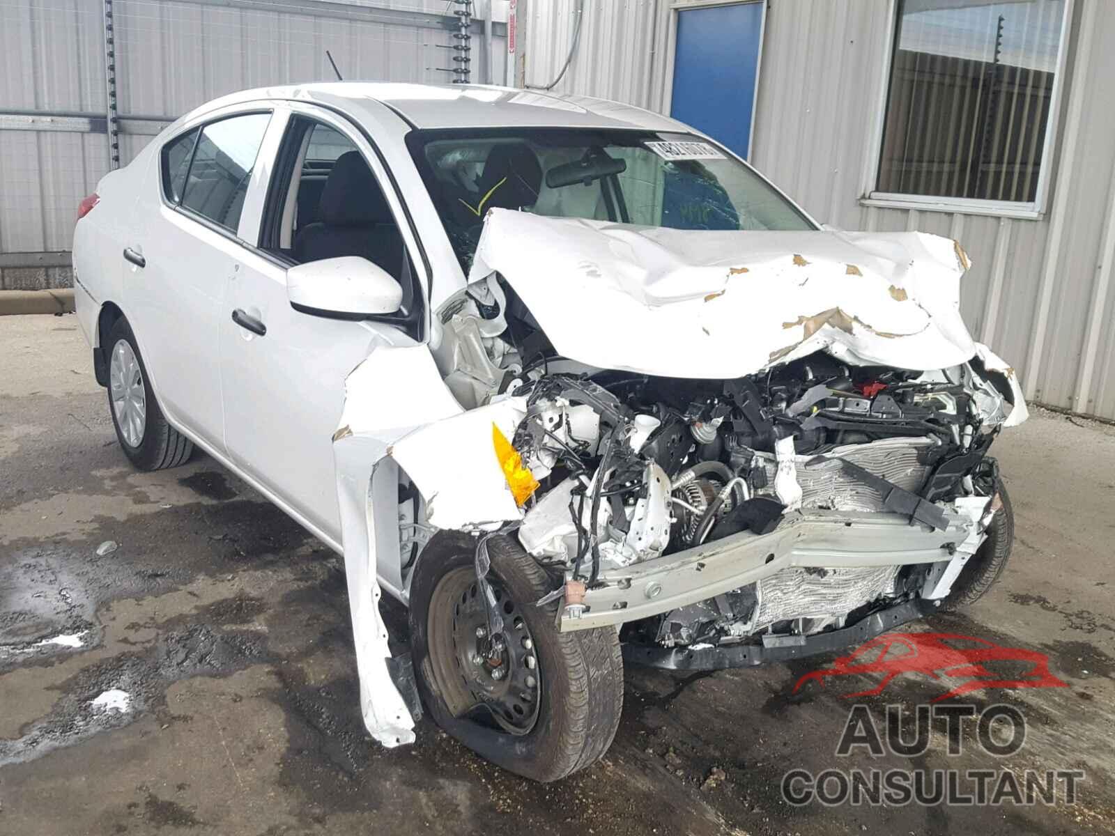 NISSAN VERSA 2018 - 3N1CN7AP1JL834336