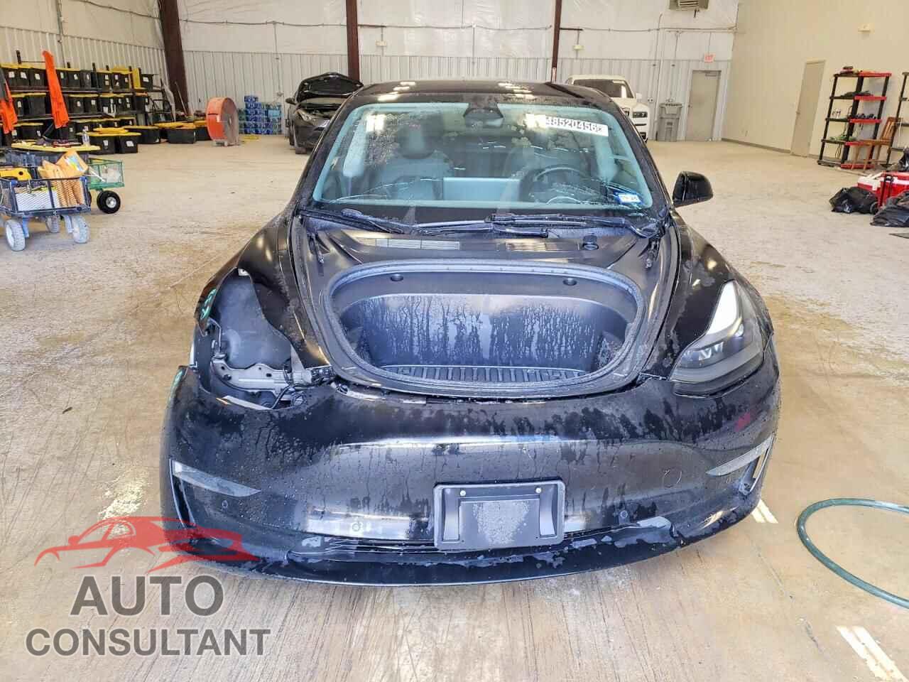 TESLA MODEL 3 2022 - 5YJ3E1EA4NF189895