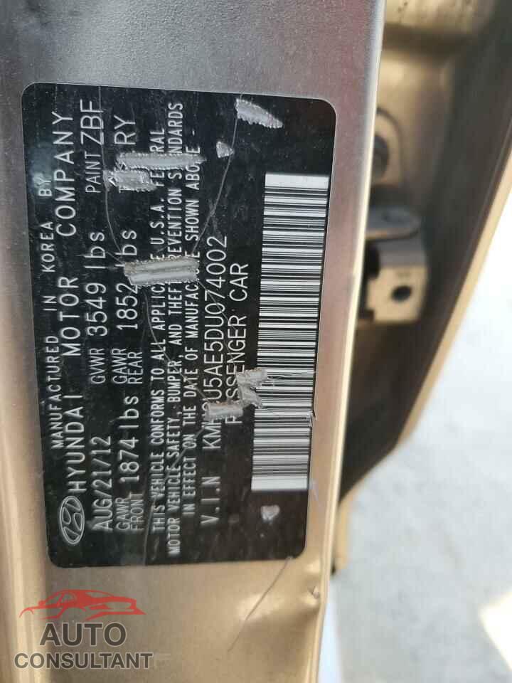 HYUNDAI ACCENT 2013 - KMHCU5AE5DU074002