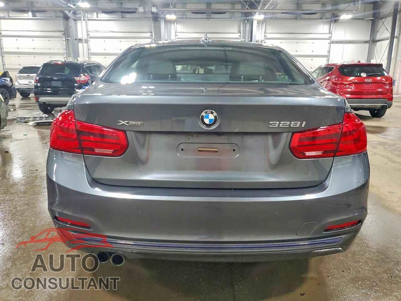 BMW 3 SERIES 2016 - WBA8E3G55GNU05496
