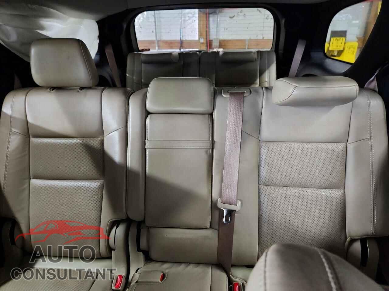 DODGE DURANGO 2018 - 1C4RDJEG2JC100270