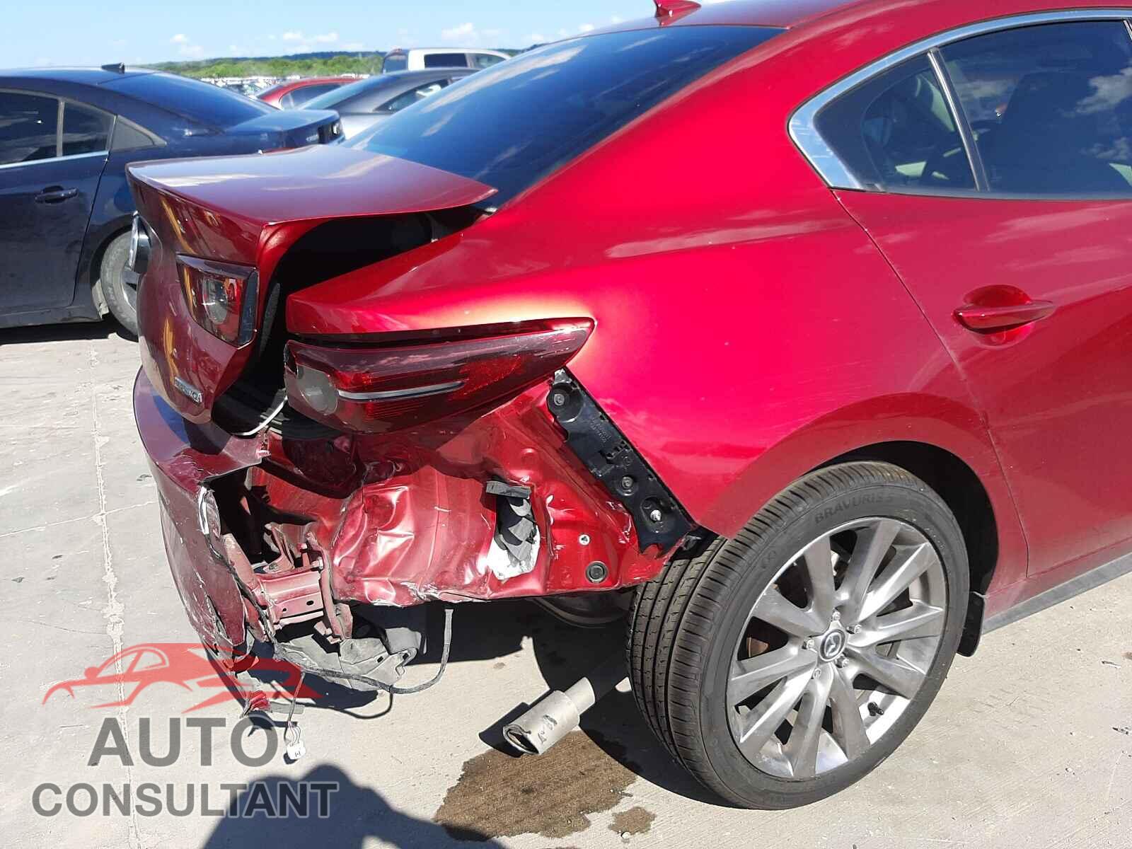 MAZDA 3 2019 - JM1BPACM3K1101619