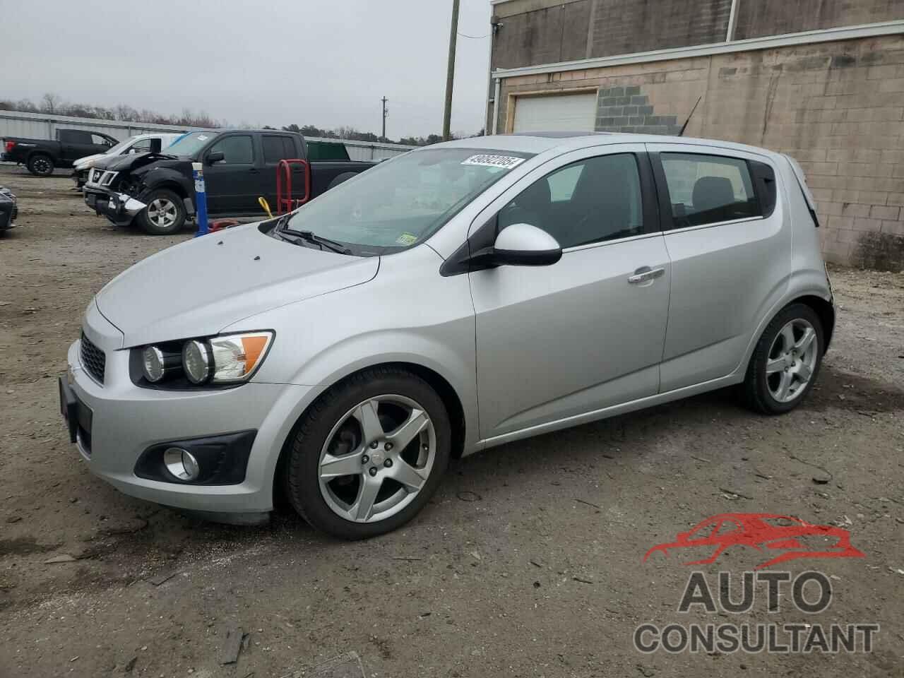 CHEVROLET SONIC 2014 - 1G1JE6SB5E4232027