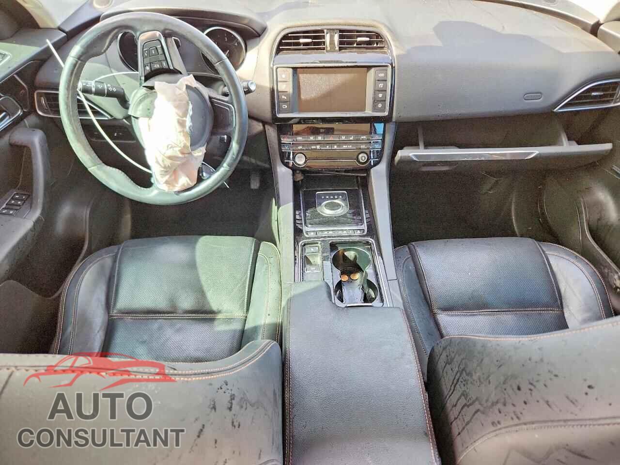 JAGUAR F-PACE 2018 - SADCK2FN5JA295828