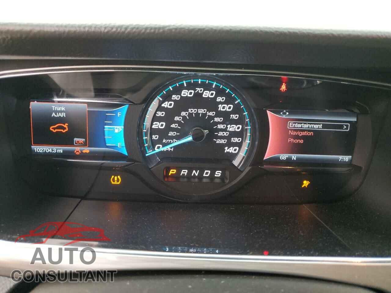 FORD TAURUS 2017 - 1FAHP2E82HG122571