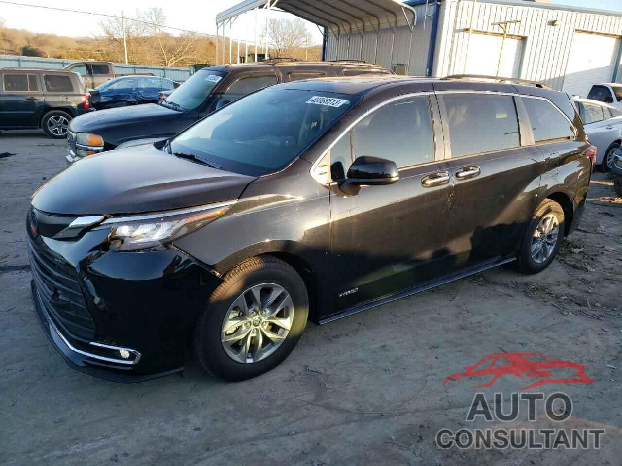 TOYOTA SIENNA 2021 - 5TDYRKEC8MS025884