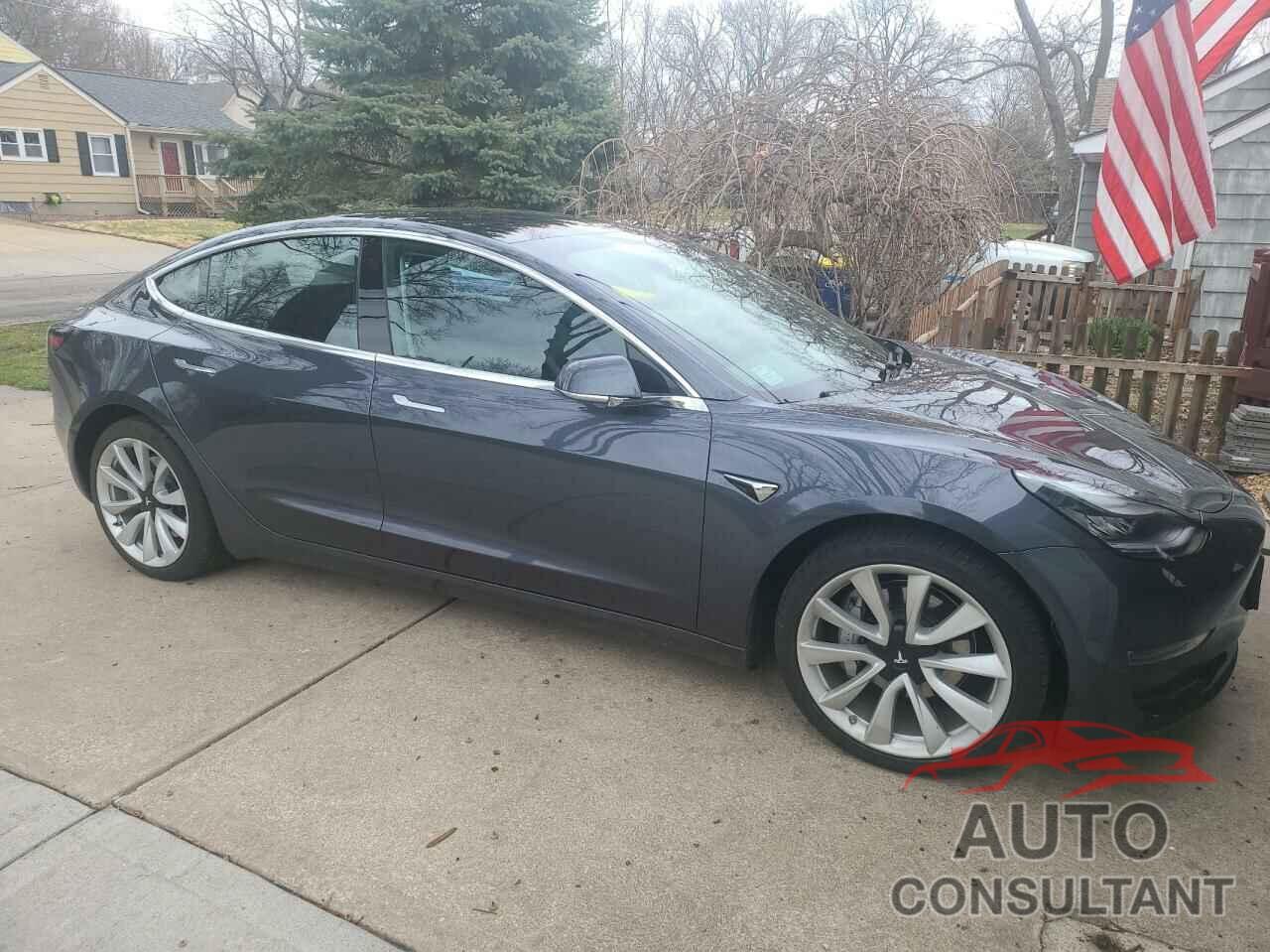 TESLA MODEL 3 2018 - 5YJ3E1EB1JF145520