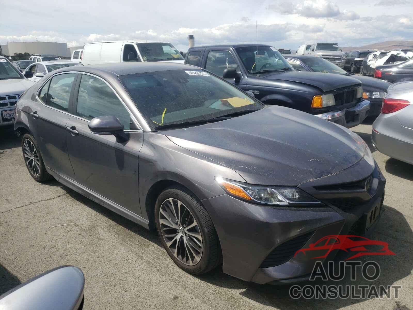 TOYOTA CAMRY 2019 - 4T1B11HK3KU713449