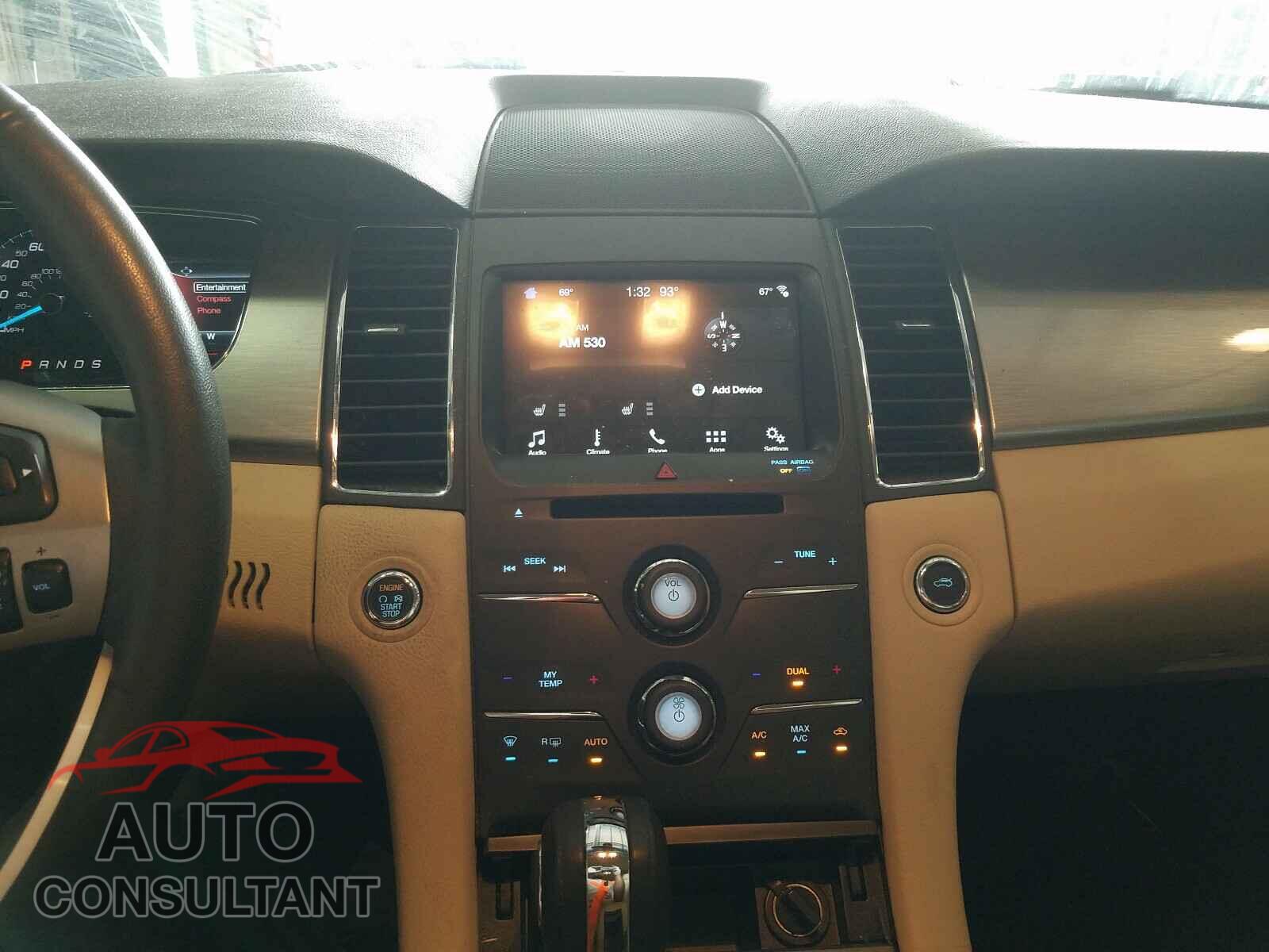 FORD TAURUS 2018 - 1FAHP2E86JG113149