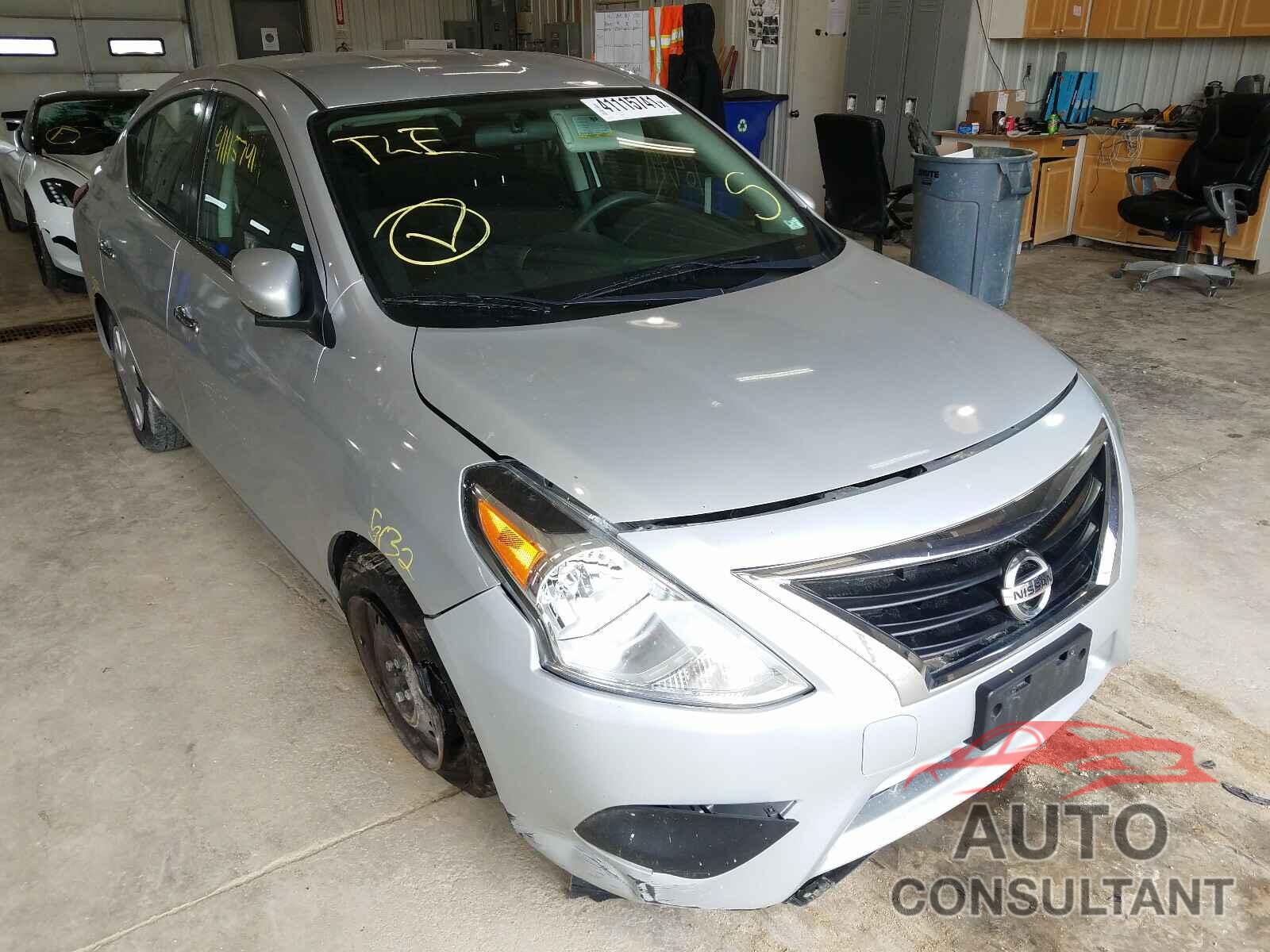 NISSAN VERSA 2018 - 3N1CN7AP9JK400378