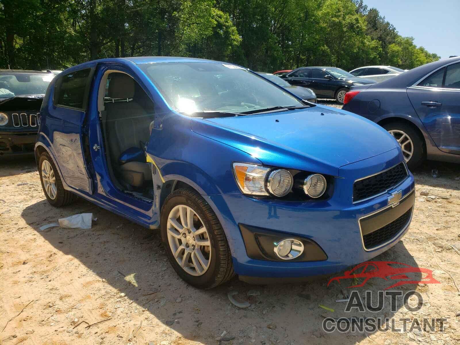 CHEVROLET SONIC 2016 - 1G1JC6SH9G4135765