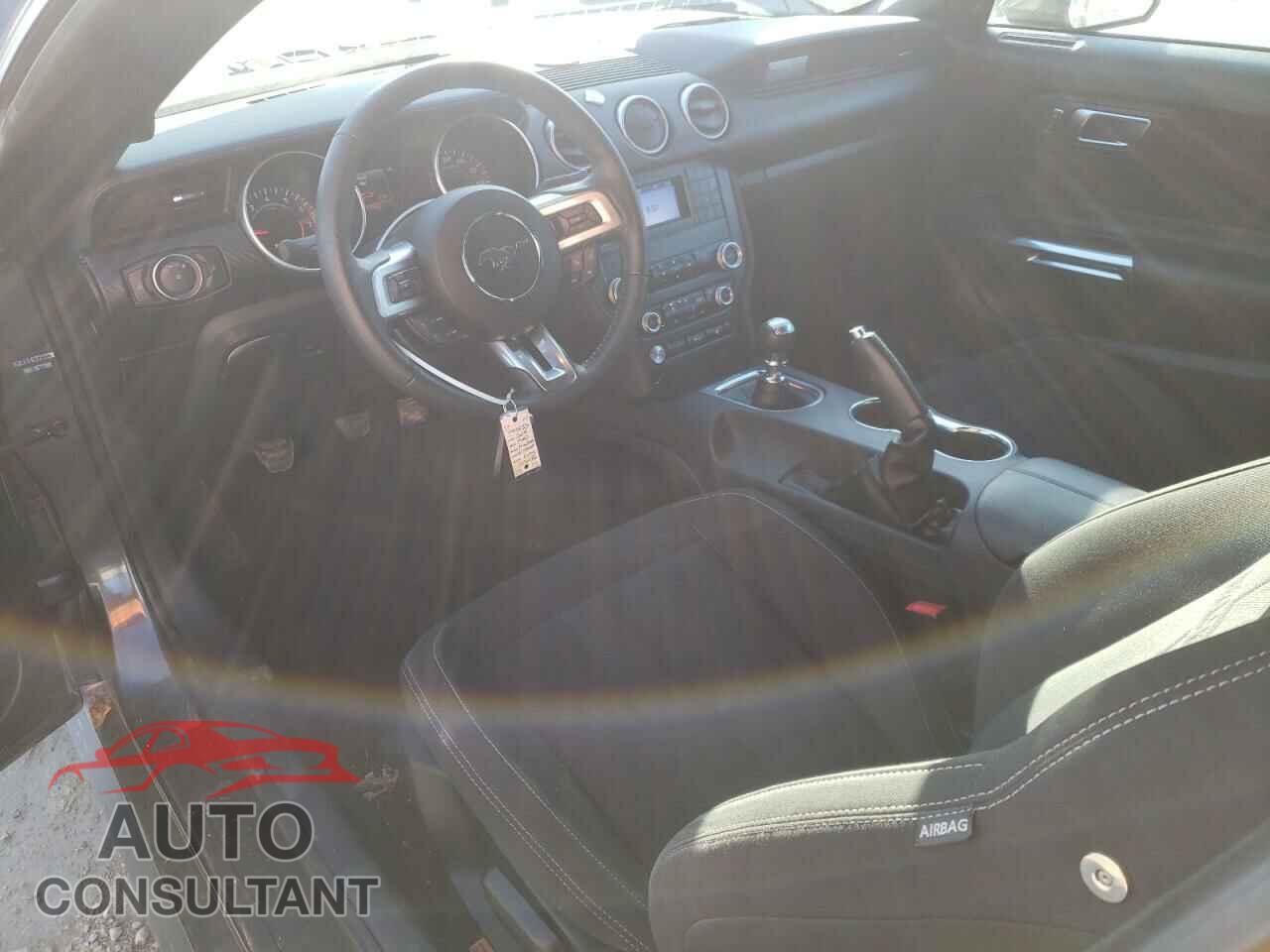 FORD MUSTANG 2019 - 1FA6P8TH9K5123636