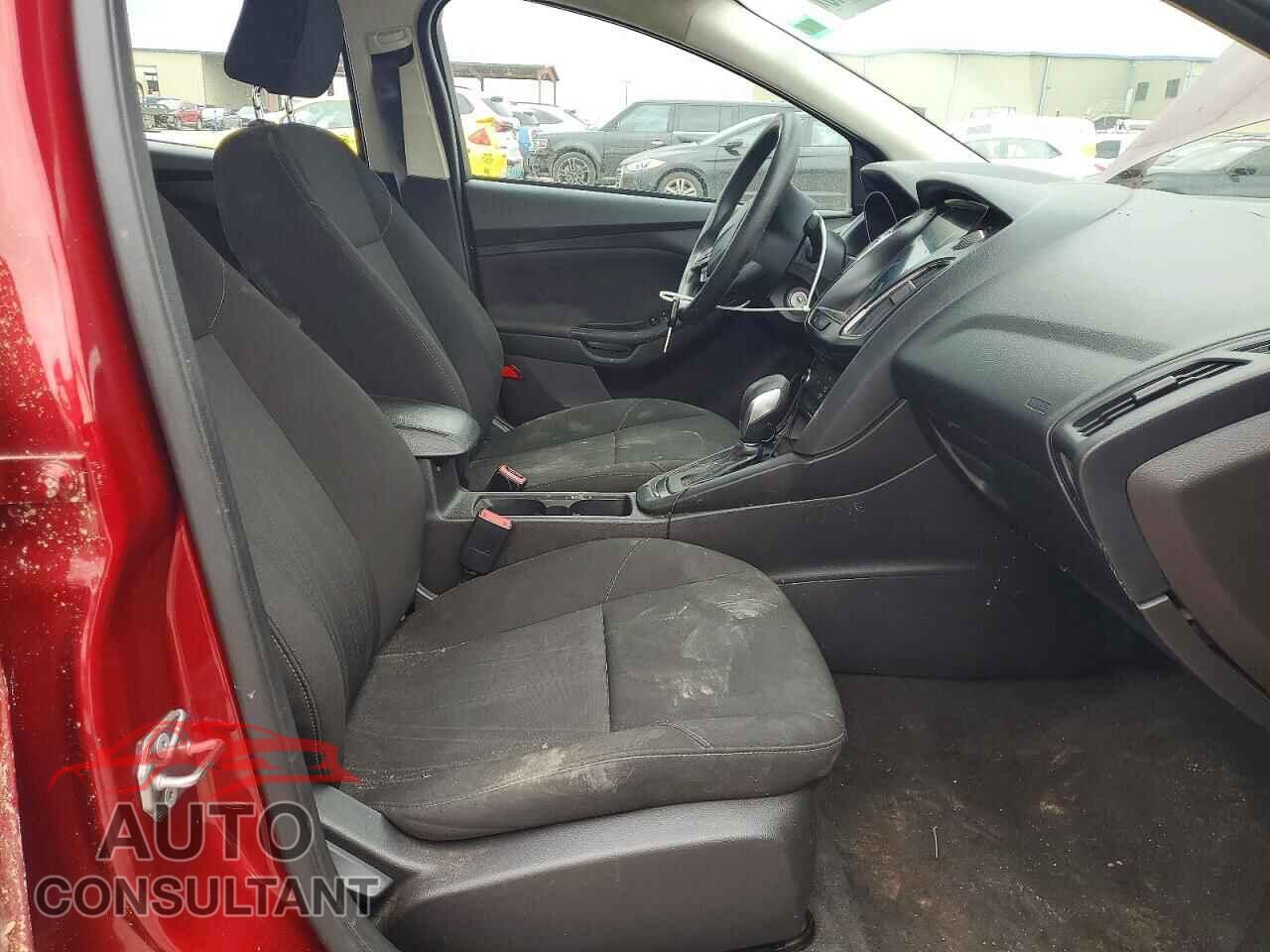 FORD FOCUS 2017 - 1FADP3F28HL328676