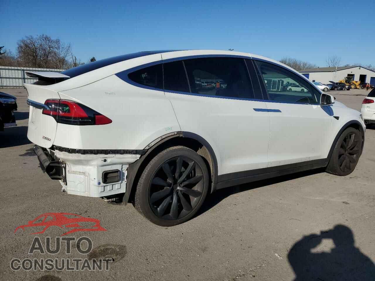 TESLA MODEL X 2017 - 5YJXCBE40HF051847