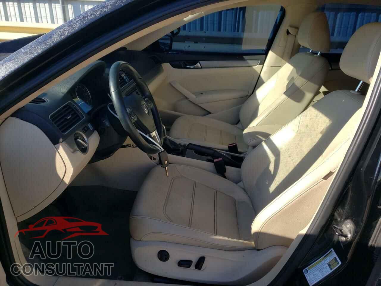 VOLKSWAGEN PASSAT 2014 - 1VWBN7A30EC082178