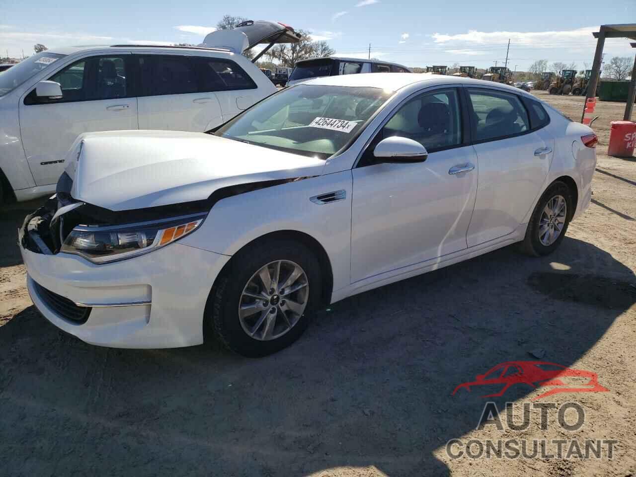 KIA OPTIMA 2018 - KNAGT4L3XJ5205958