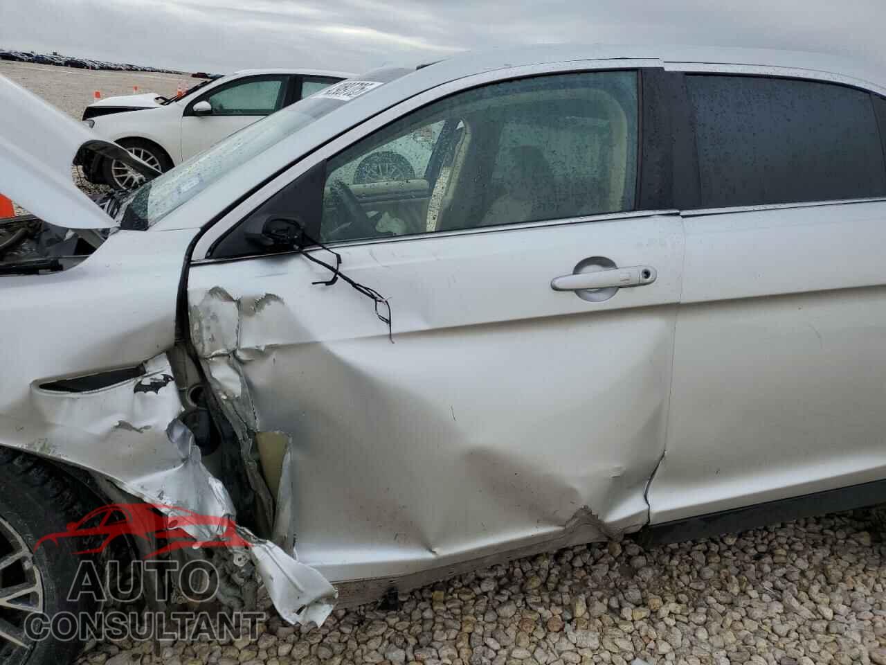 FORD TAURUS 2018 - 1FAHP2F8XJG127344