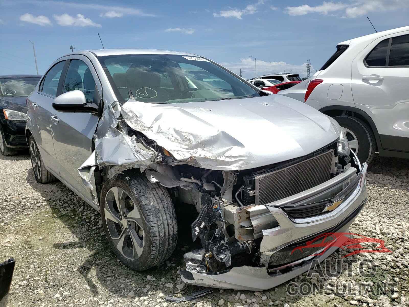 CHEVROLET SONIC 2017 - 1G1JF5SBXH4102384