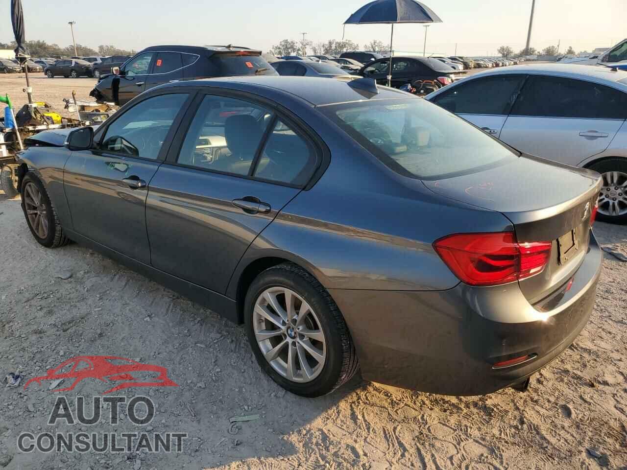 BMW 3 SERIES 2016 - WBA8E1G52GNU11390