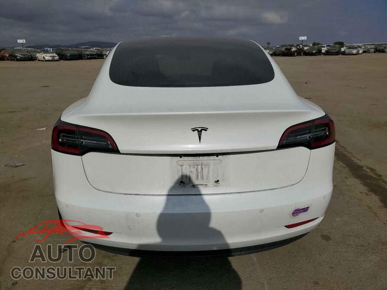 TESLA MODEL 3 2018 - 5YJ3E1EA7JF153225