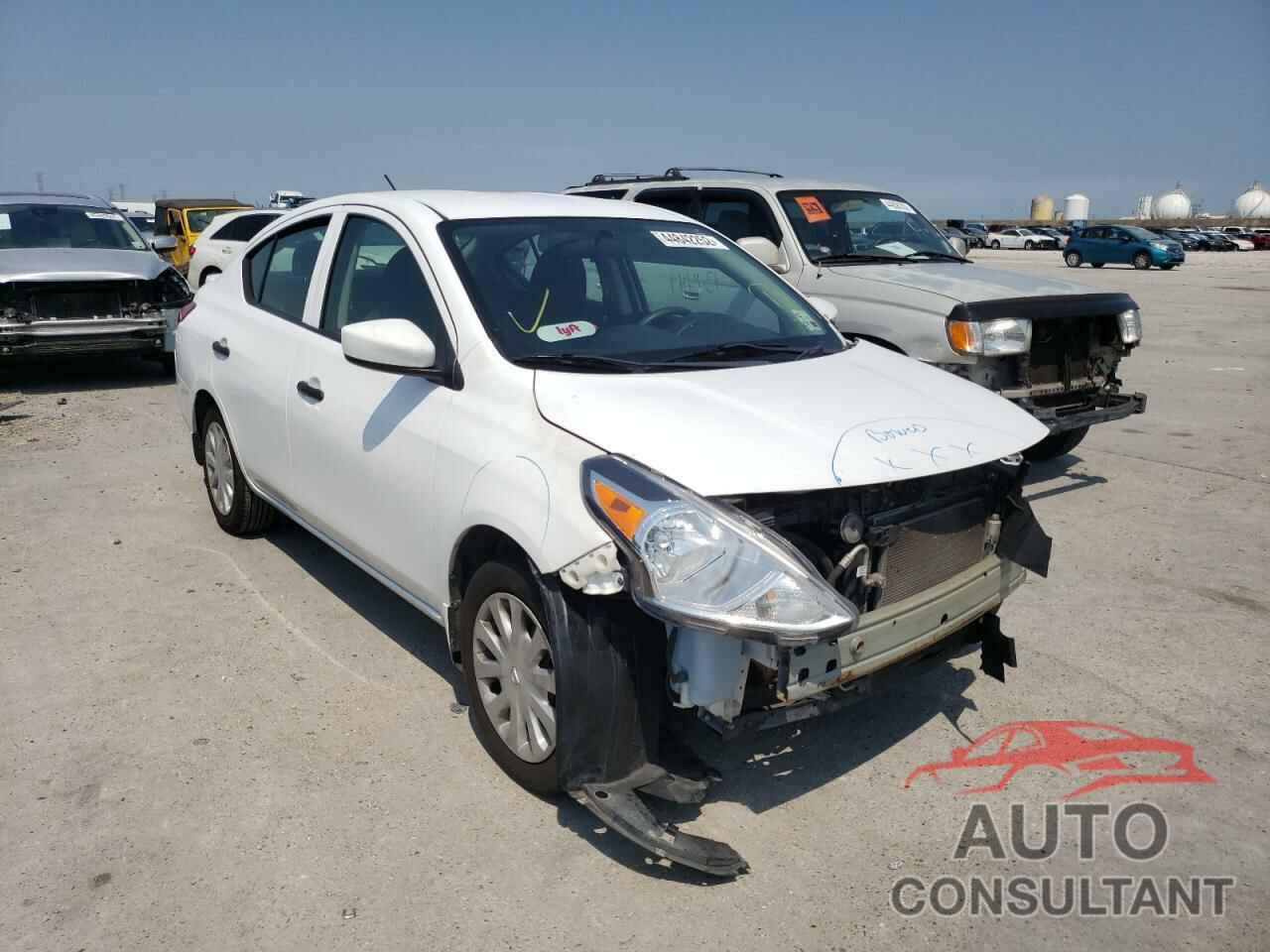 NISSAN VERSA 2017 - 3N1CN7AP3HL900556
