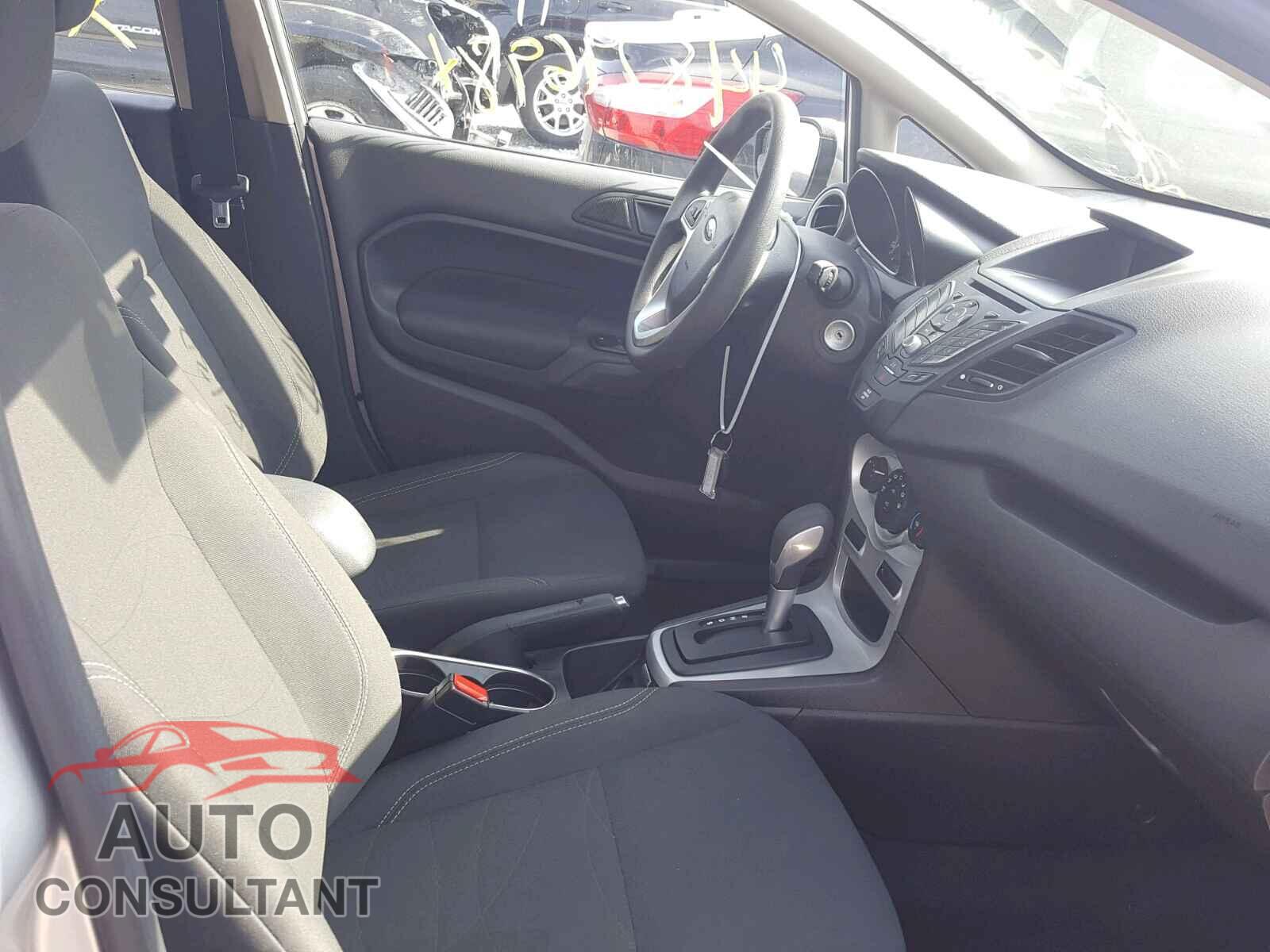 FORD FIESTA SE 2017 - 3FADP4EJ6HM135679