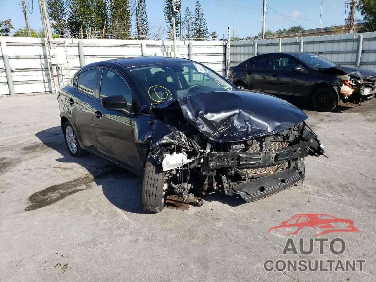 TOYOTA YARIS 2017 - 3MYDLBYV0HY172536