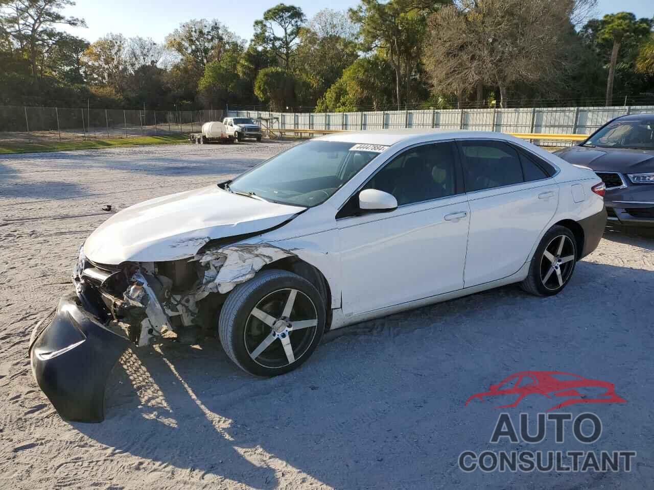 TOYOTA CAMRY 2016 - 4T1BF1FKXGU177417