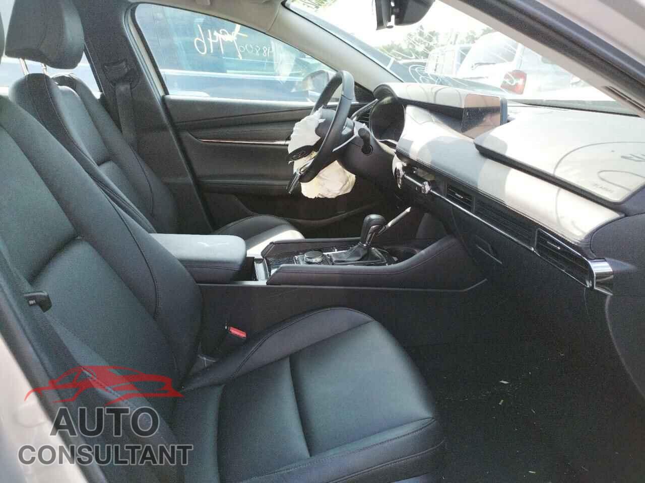 MAZDA 3 2022 - JM1BPBCL6N1508657
