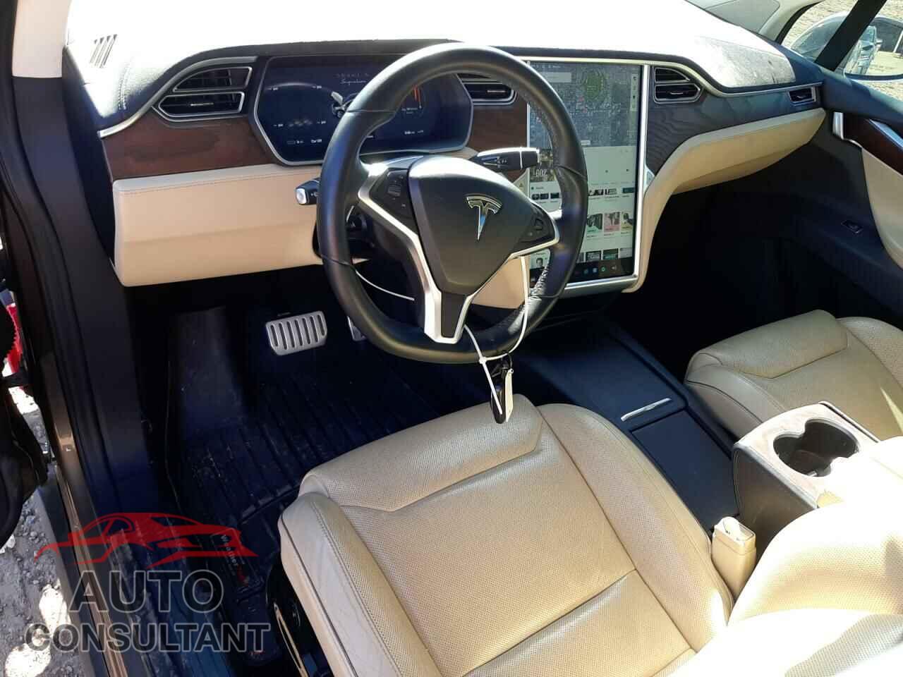 TESLA MODEL X 2016 - 5YJXCBE45GFS00493