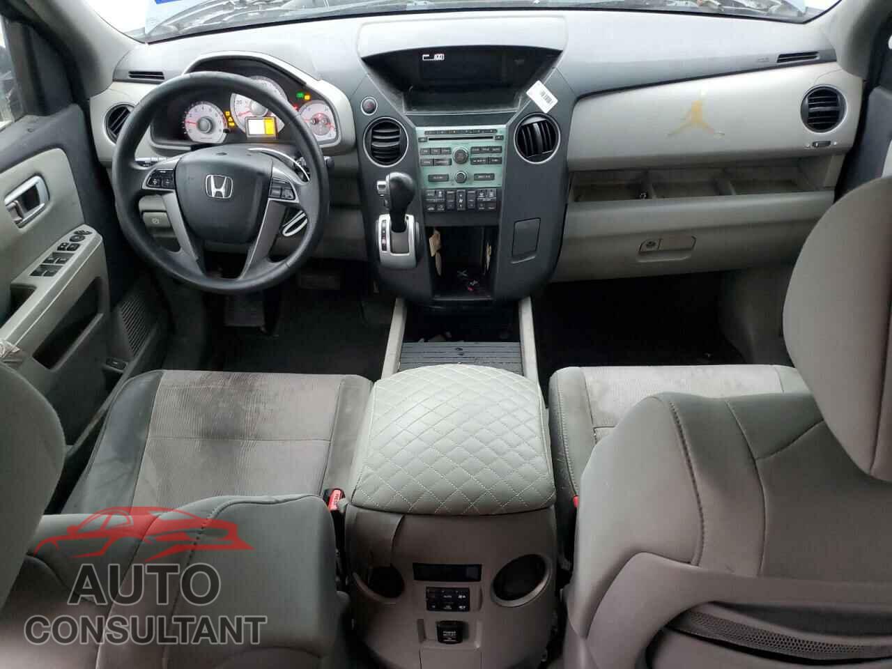 HONDA PILOT 2011 - 5FNYF3H46BB010952