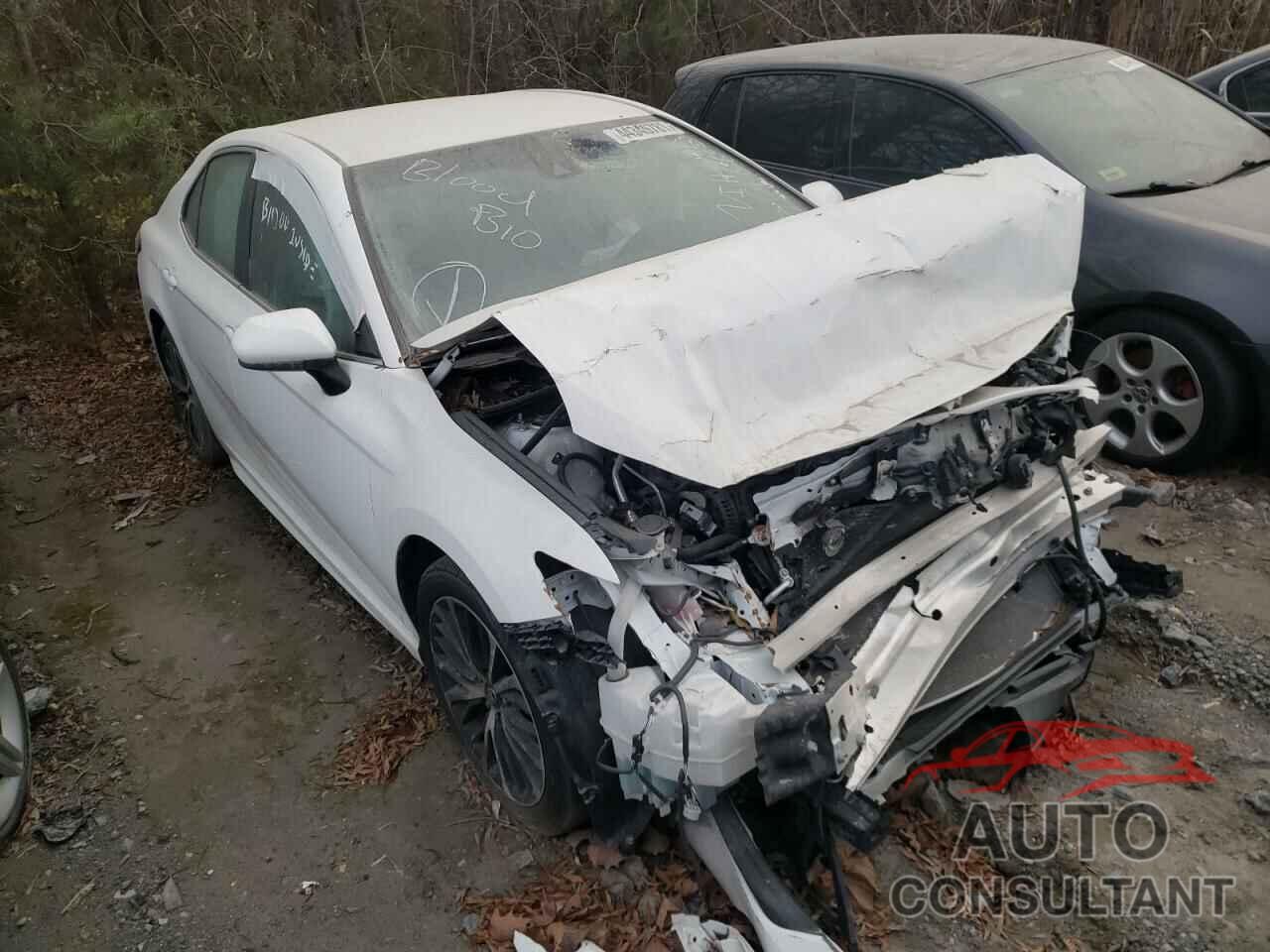 TOYOTA CAMRY 2018 - 4T1B11HK8JU097858