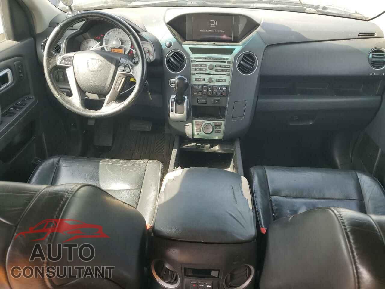 HONDA PILOT 2011 - 5FNYF4H91BB038000