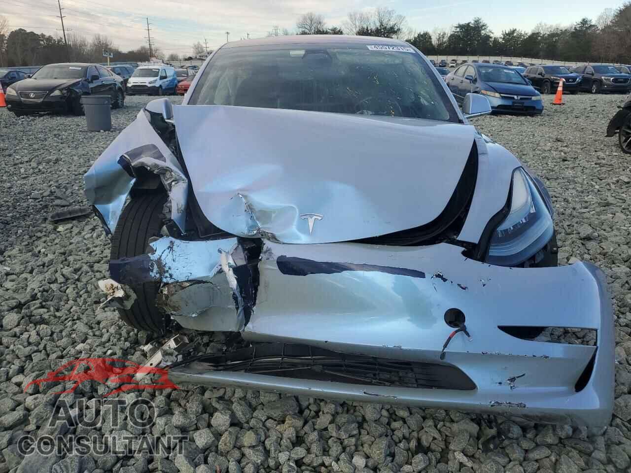 TESLA MODEL 3 2018 - 5YJ3E1EAXJF031880